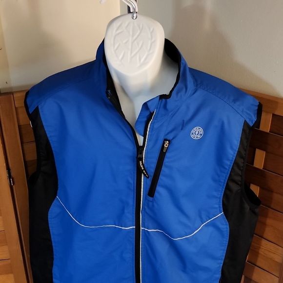 Golds gym running vest - Picture 2 of 10